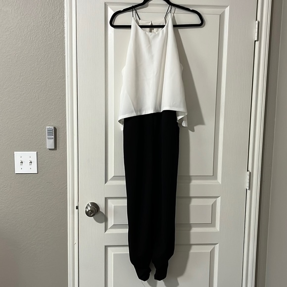 Jumpsuit - Picture 2 of 8